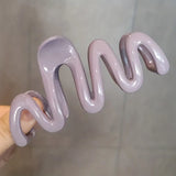 Wavy Claw Hair Clip