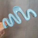 Wavy Claw Hair Clip