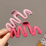 Wavy Claw Hair Clip